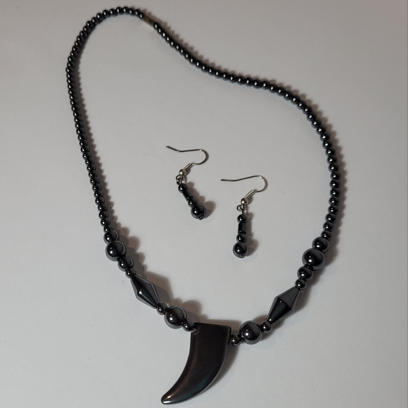 TUNGSTEN Horn / Tooth Pendant Bead Necklace with Earrings Set - Picture 11 of 16